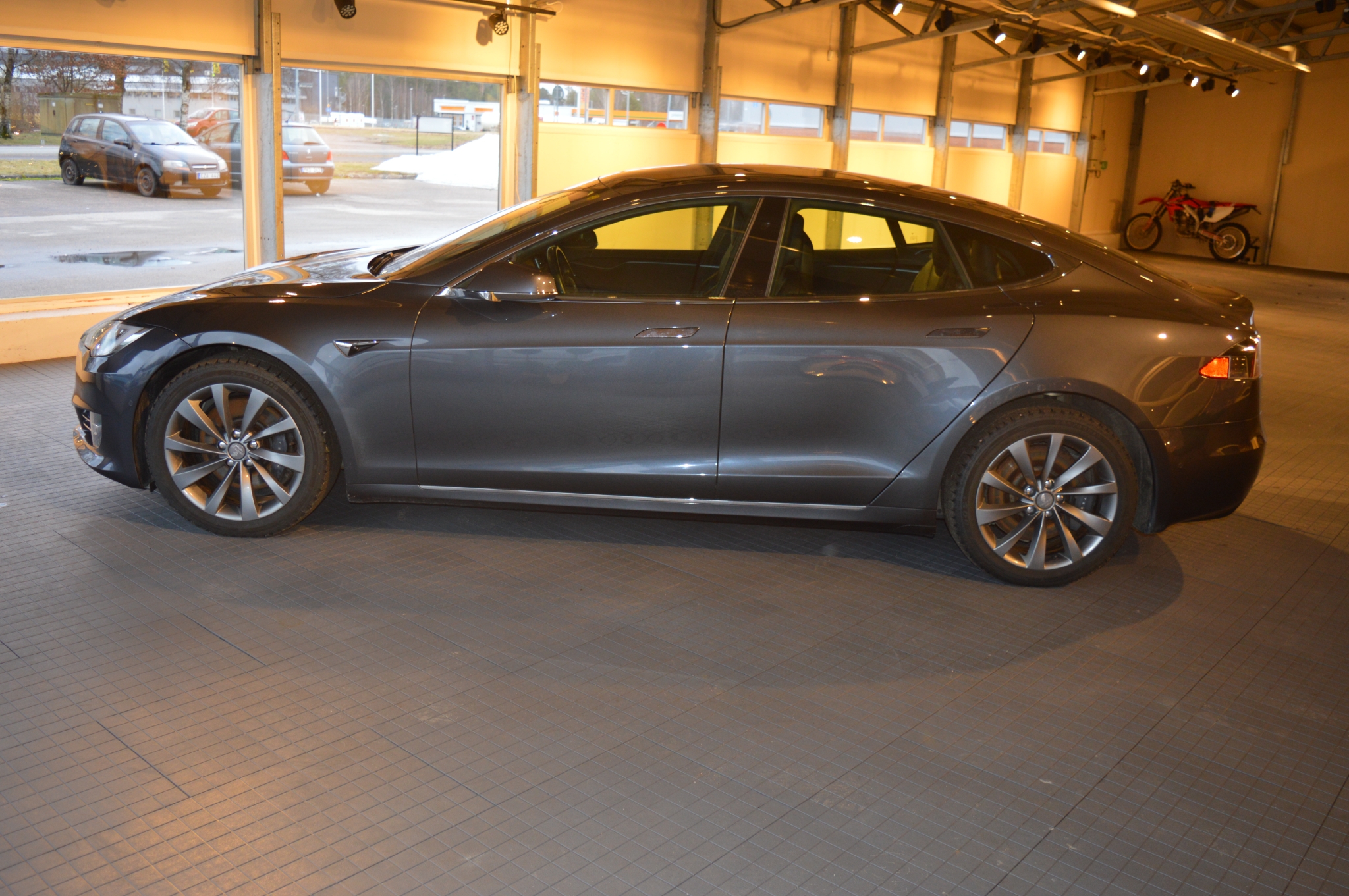 Tesla Model S 75D 2018, kuva 3/36