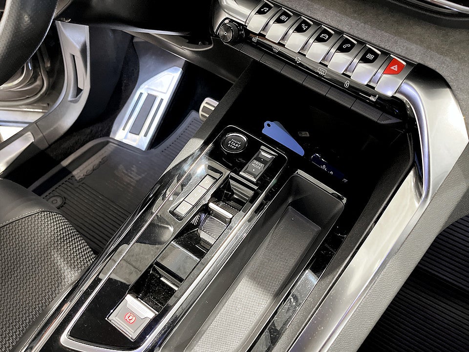 Bild på Peugeot 3008 GT 1.2 PT 130hk Aut B-KAMERA CARPLAY