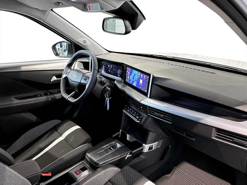 Bild på Opel Frontera GS 1.2 Turbo Hybrid 145hk Aut B-KAMERA NAVI CARPLAY