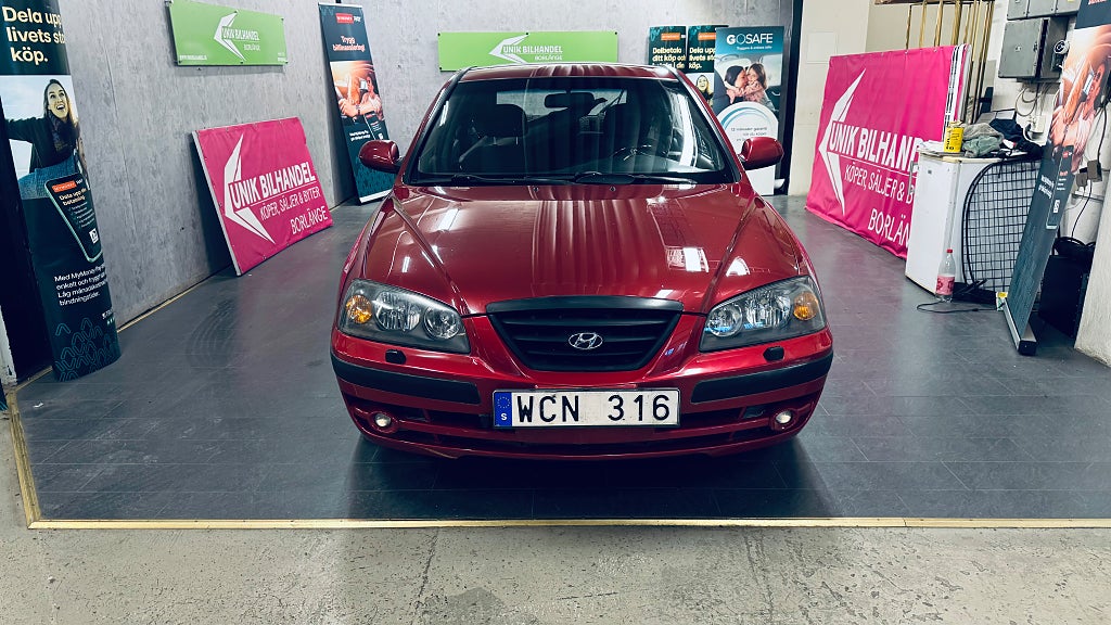 Hyundai Elantra Halvkombi 2.0 Euro 4