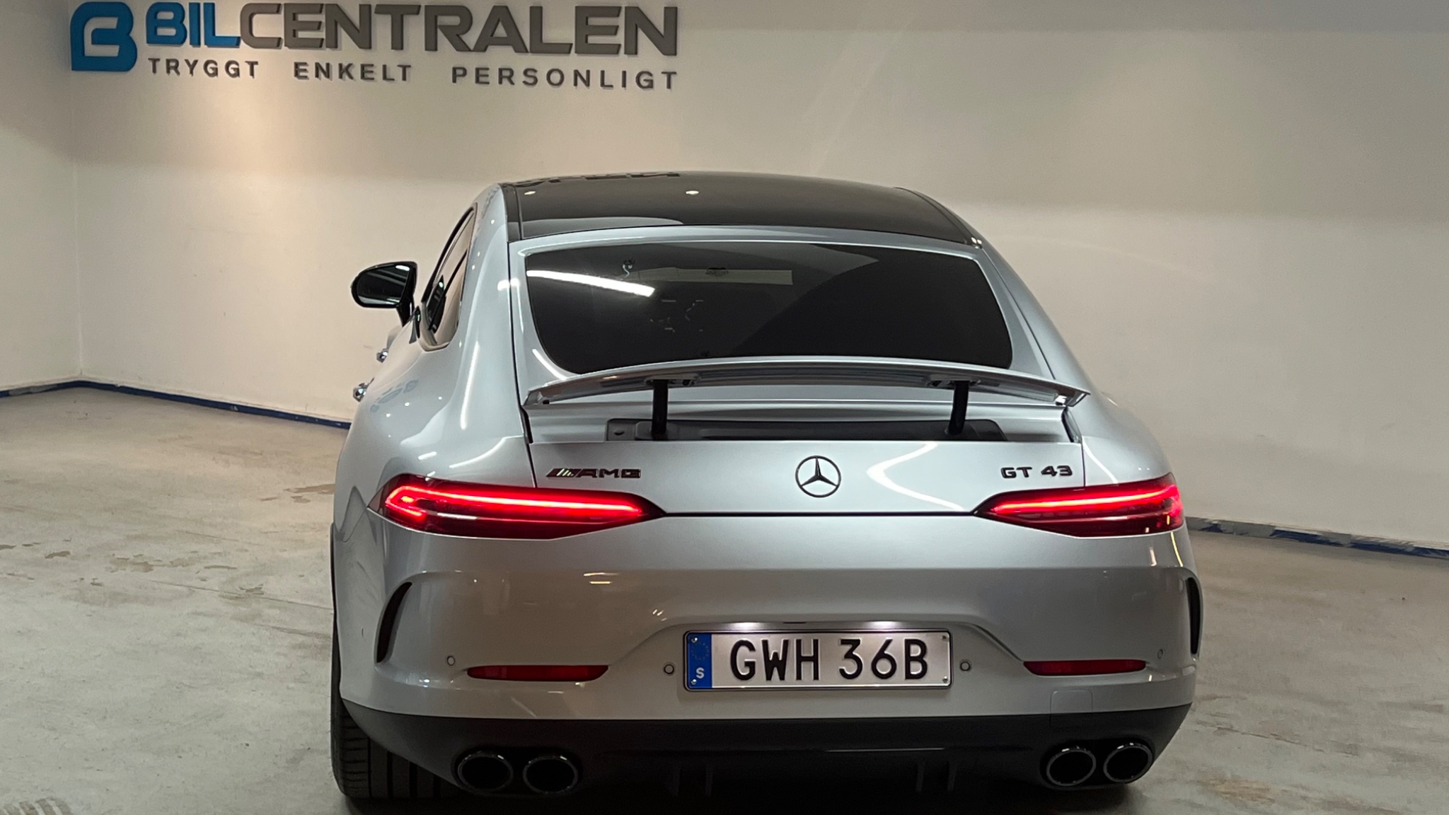 Mercedes-Benz AMG GT 43 4MATIC+ Pano 2023, photo 3/42