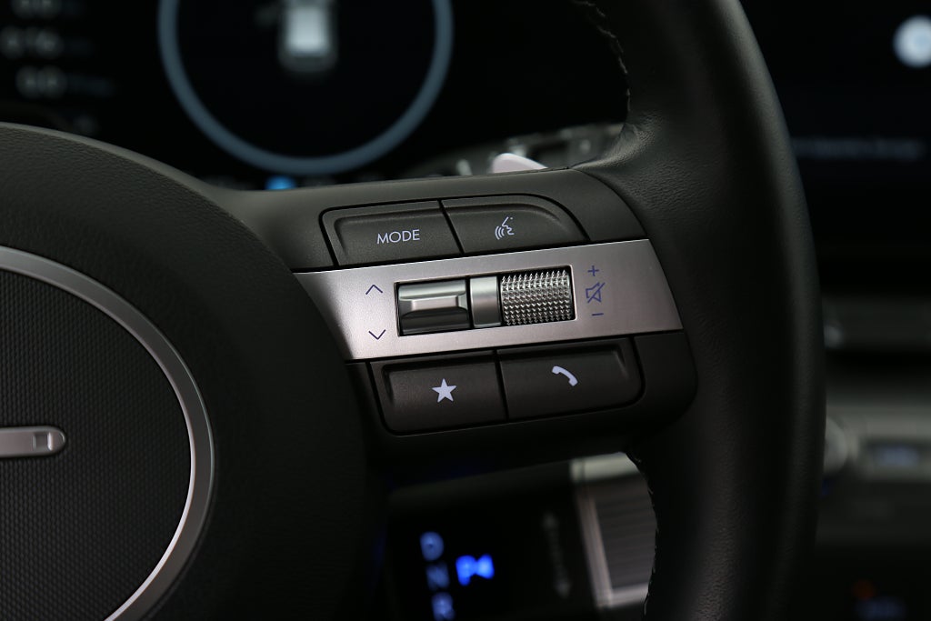 Hyundai Kona Electric Standard Range Essential 48,4 kWh | Moms