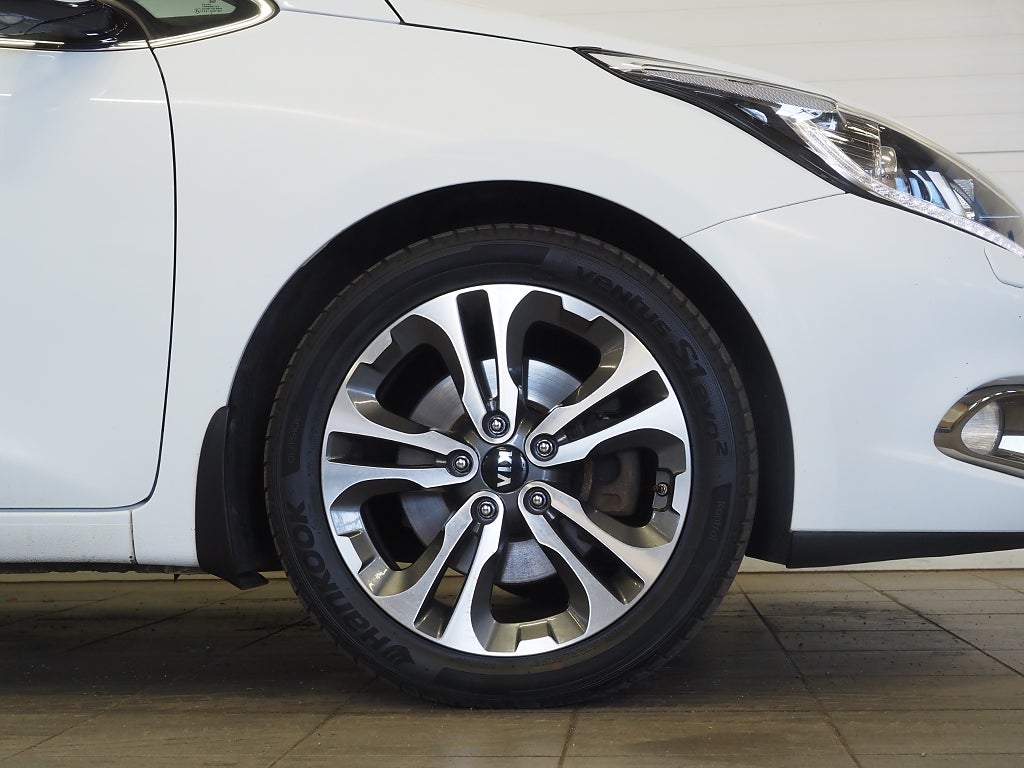 Kia Ceed _sw 1.6 CRDi EX Automat Business Backkamera Skinn