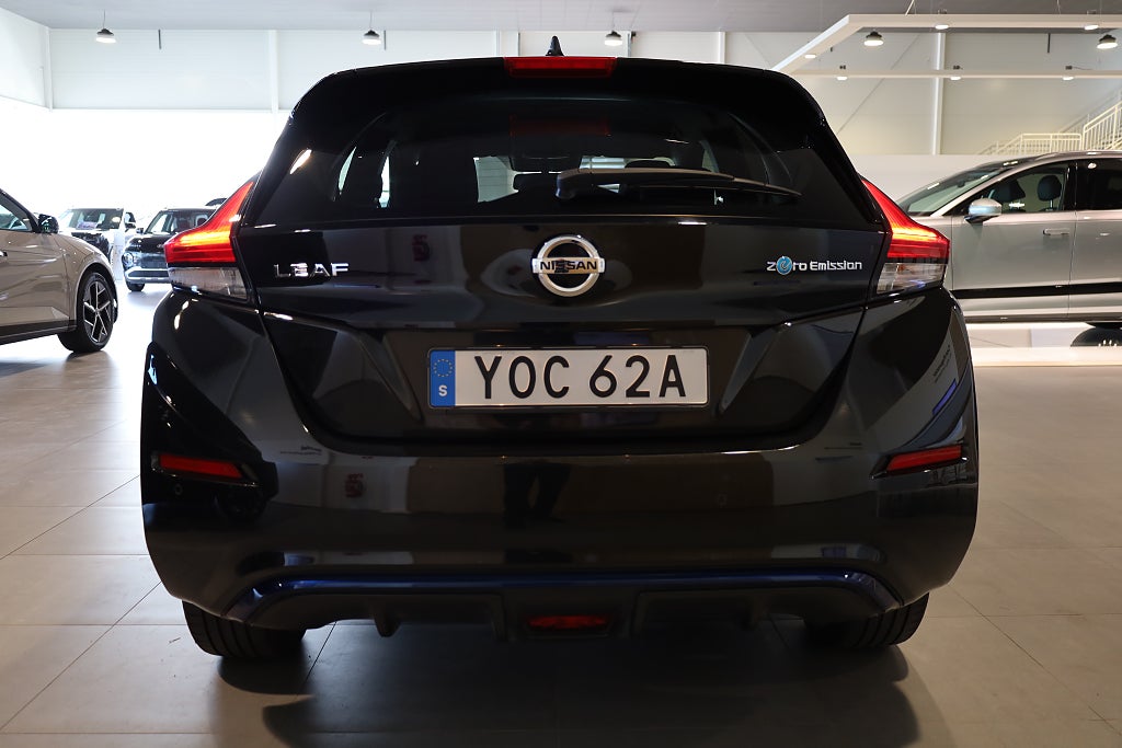 Nissan Leaf 40 kWh N-Connecta Navi 360° Värmare Leasbar CarPlay 2021