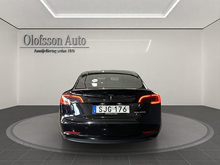 Sedan Tesla Model 3 5 av 12