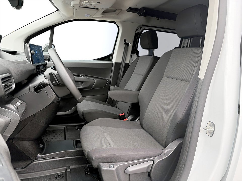 Bild på Peugeot Partner Crewcab 1.5 BHDi 130hk Aut L2 5-Sits, Värmare, drag