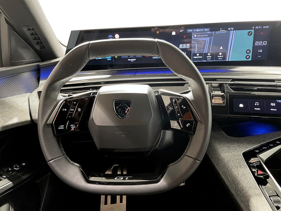 Bild på Peugeot E-5008 GT Standard Range Aut 7-SITS B-KAMERA CARPLAY 214hk