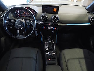 Kombi Audi Q2 15 av 22