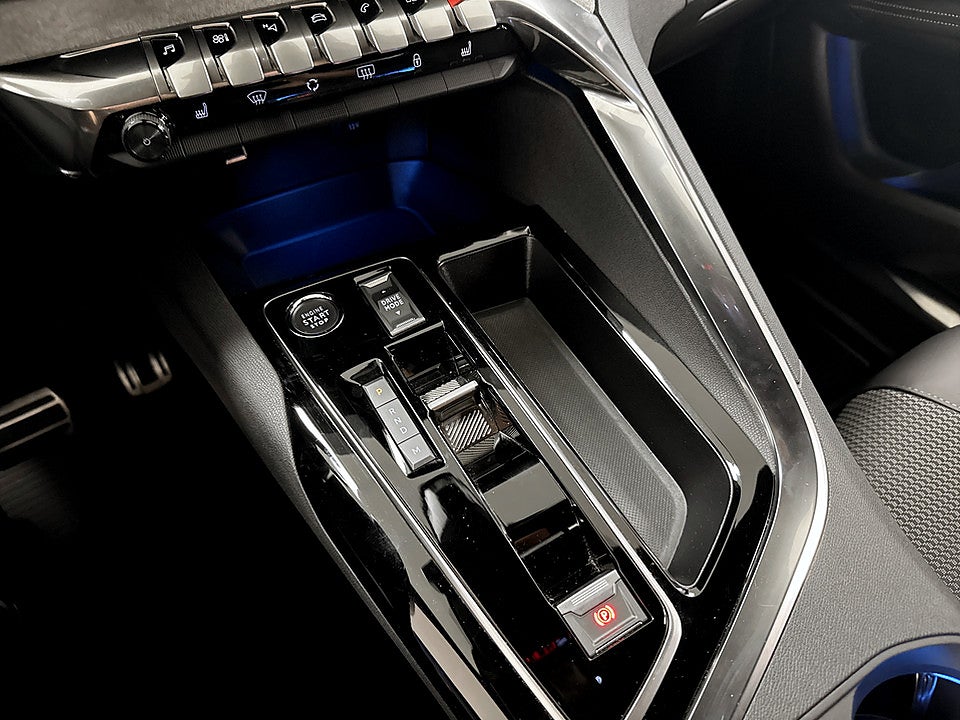Bild på Peugeot 5008 GT Black Pack 1.2 PT 130hk Aut KAMPANJ BRÄNSLE INGÅR