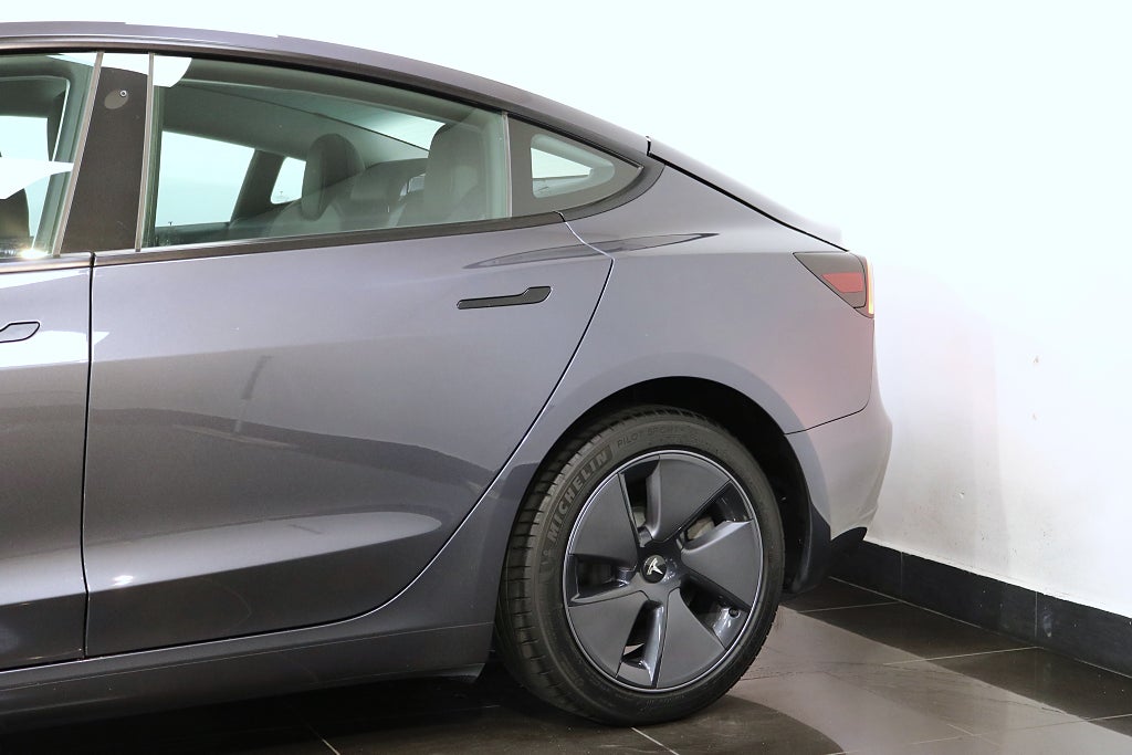Tesla Model 3 2023 - miniatyr 24