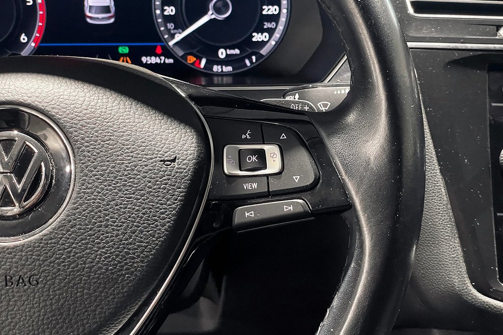 Volkswagen Tiguan Allspace R-LINE |4WD|DRAG | 7sits| Värmare 2019