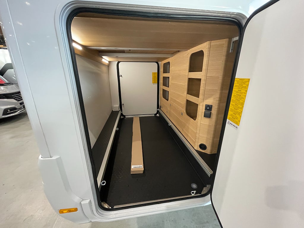 Adria Coral Axess 670 SL /Automat140hk/Elpatron/B-körkort - Adria