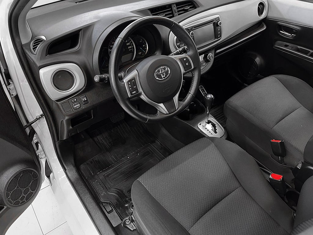 Toyota Yaris 2013 - miniatyr 11