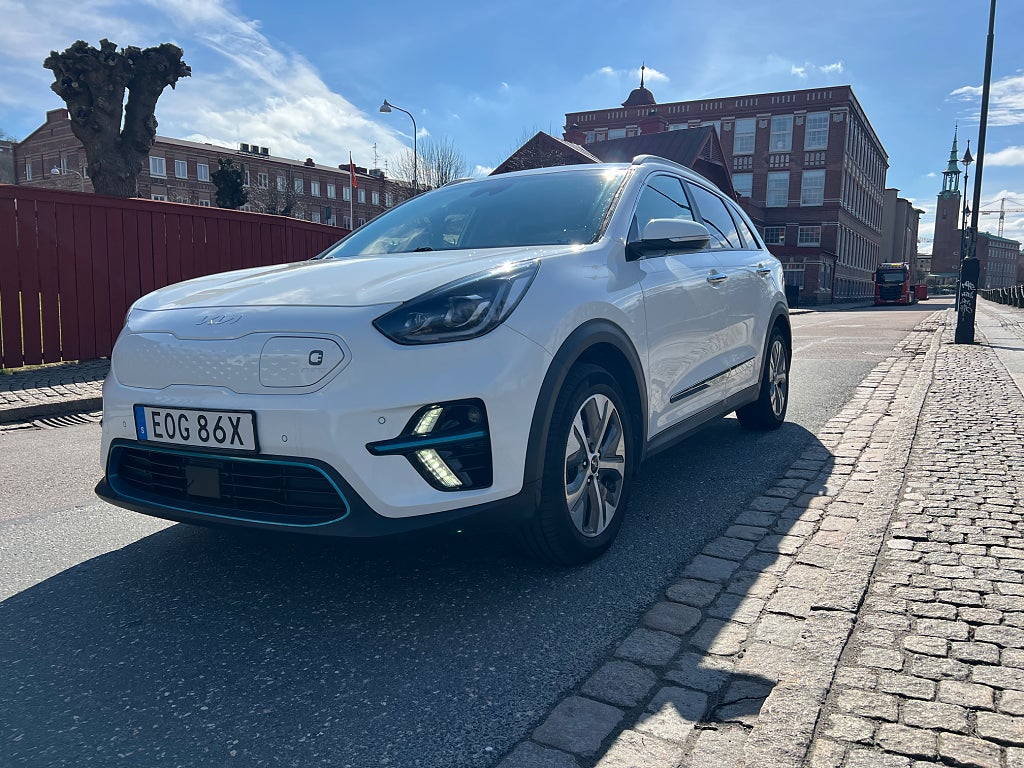 Kia Niro SÅLD 17-e April e- 64 kWh Advance Plus, GLS