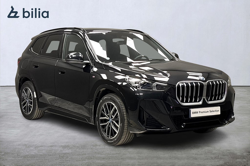 BMW X1 xDrive30e-M Sport-Dragkrok-Rattvärme-Adaptiva LED