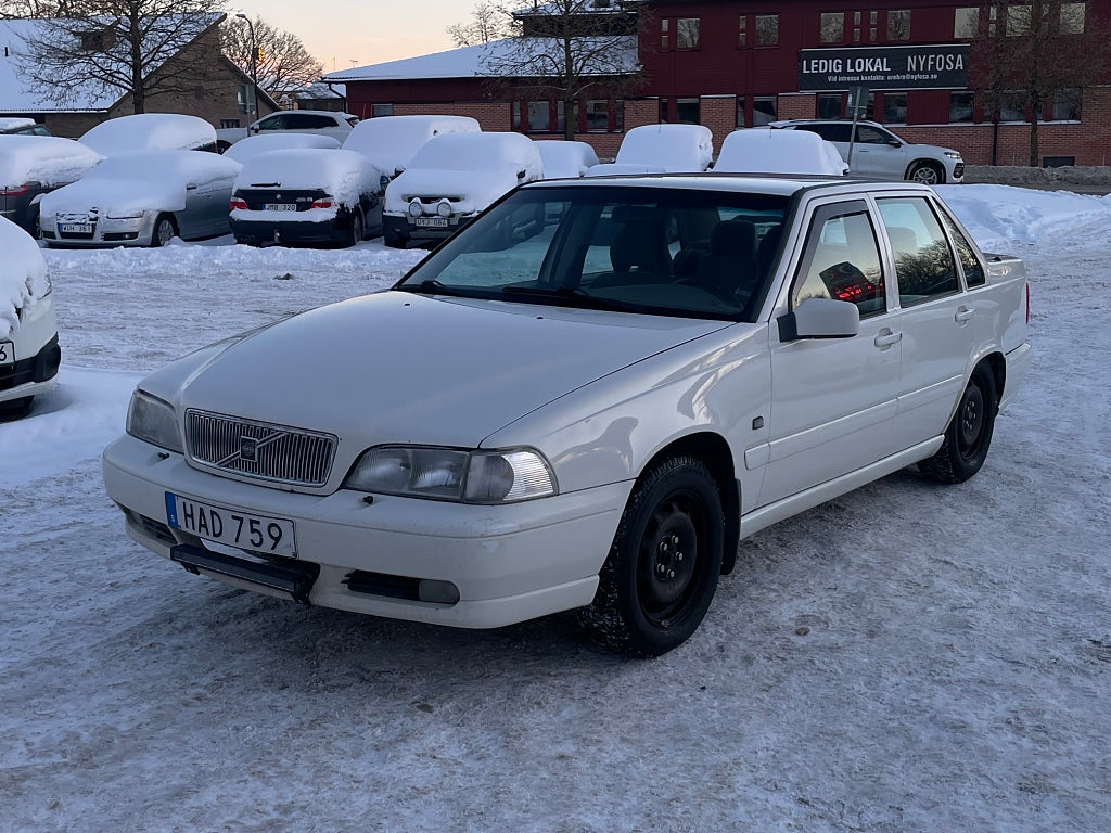 Volvo S70 2.5 10V SE | DRAGKROK | NYBESIKTIGAD