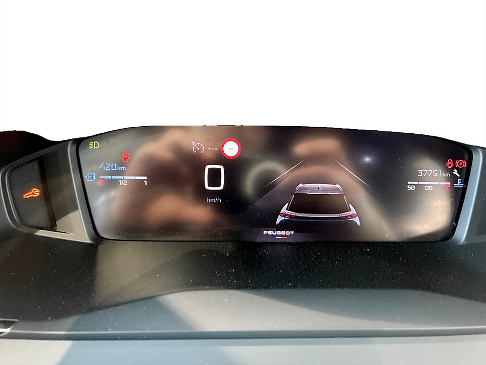 Bild på Peugeot 2008 Allure 1.2 PT 130hk CARPLAY P-SENSORER