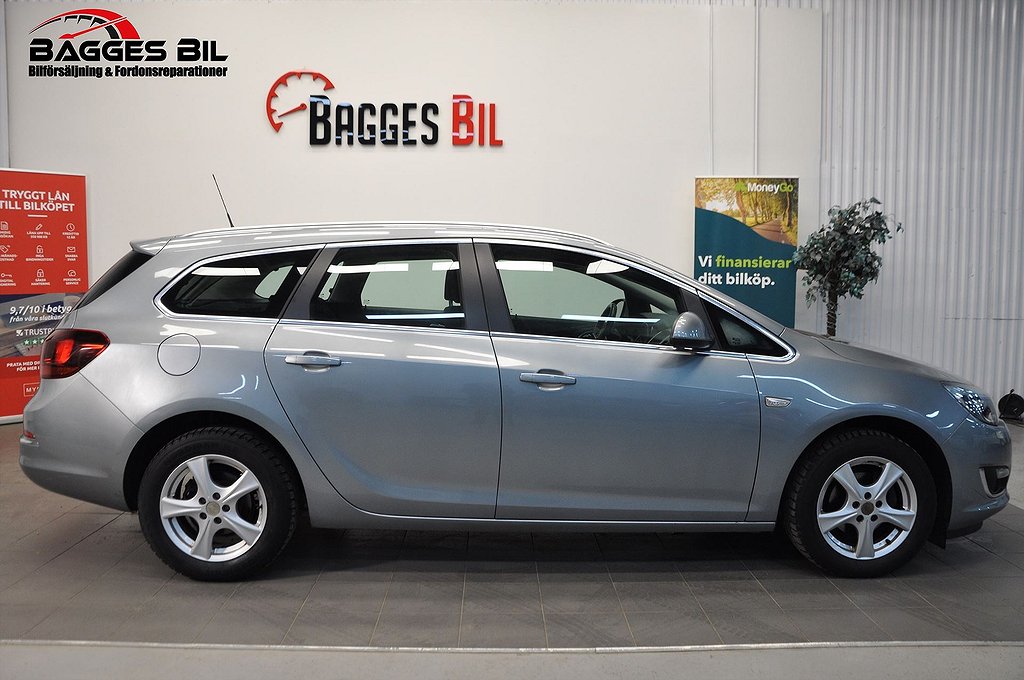 Opel Astra Sports Tourer 1.4 Turbo Manuell 140hk - 1 Ägare