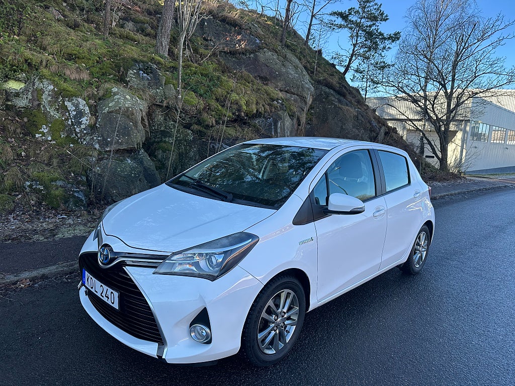Toyota Yaris Hybrid e-CVT Active Euro 6