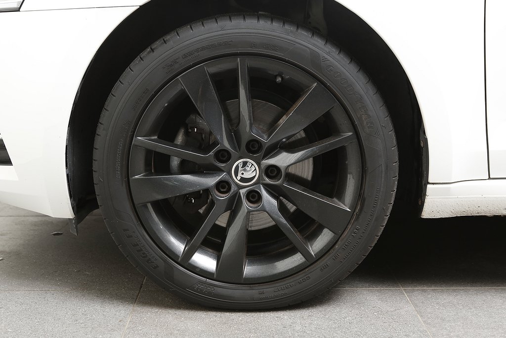 Skoda Octavia 1,0 TSI 115hk Style Kombi Värmare Dragkrok 2020