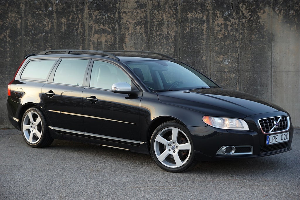 Volvo V70 T4 180hk R-Design 2-Ägare|Drag|P-Sensorer|