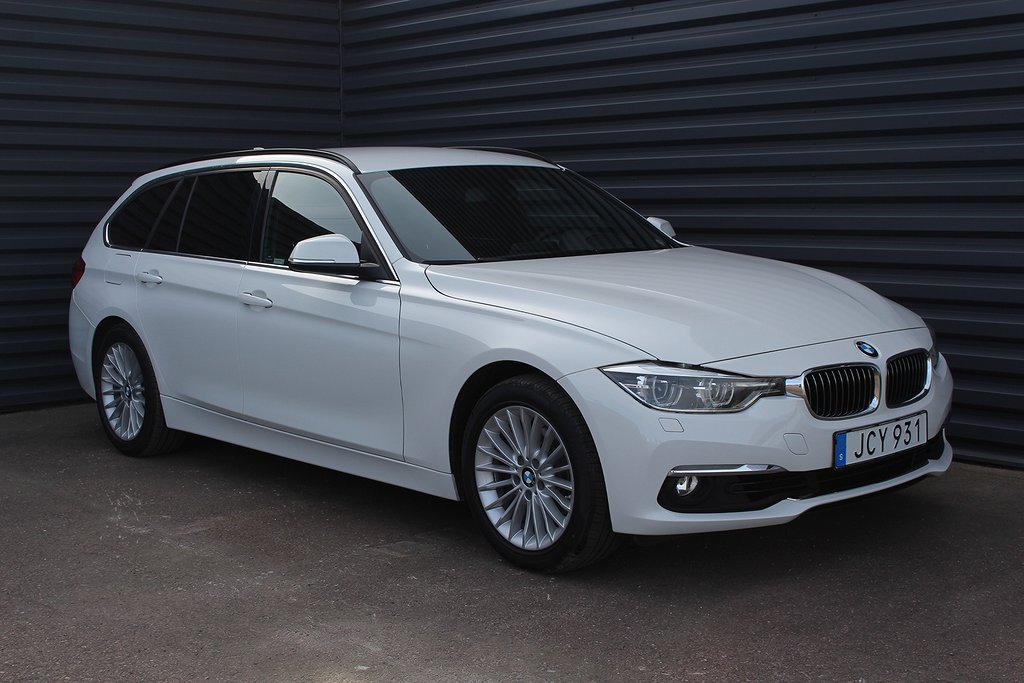 BMW 320 i Touring Luxury Line Vinterhjul Helläder