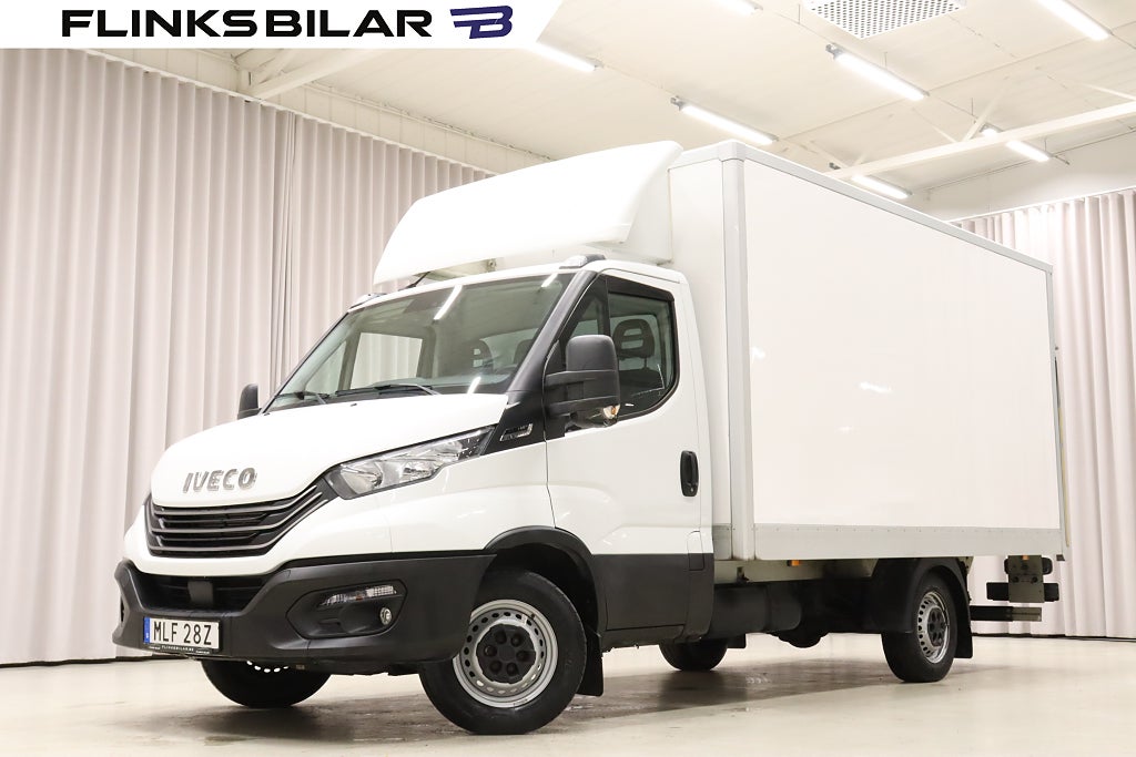 Iveco Daily 136HK Automat|Volymskåp|BG-Lyft|Sidodörr|Lågmil