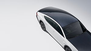 Lightyear 0 ska man kunna köra upp till sju mil tack vare sina solpaneler. Foto: Lightyear 