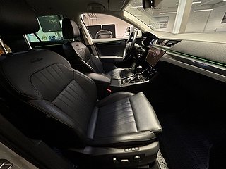 Skoda Superb Kombi 2.0 TDI 4x4 Business L&K Kamera & Värmare