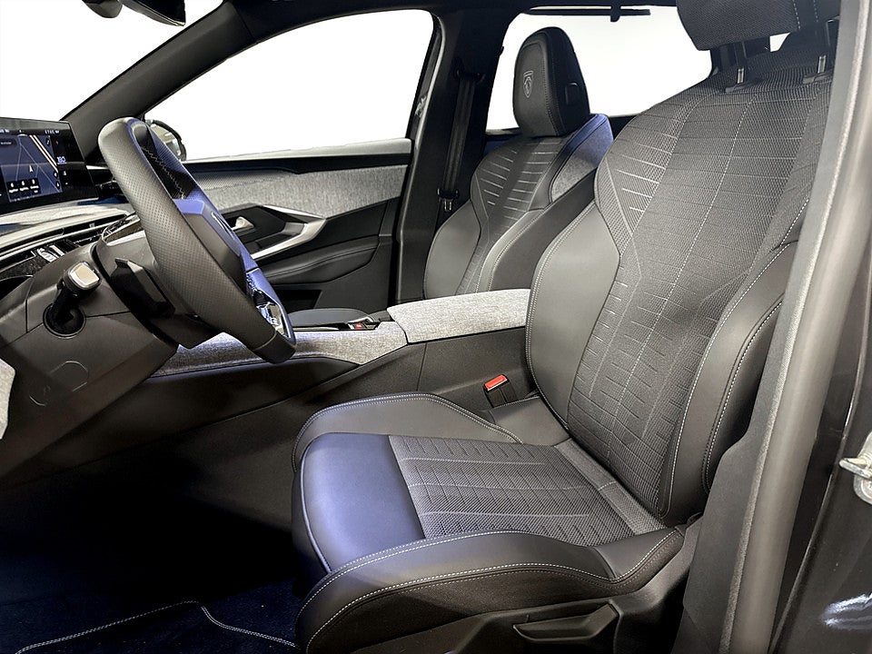 Bild på Peugeot 5008 GT Hybrid 145hk Aut KAMPANJ BRÄNSLE INGÅR