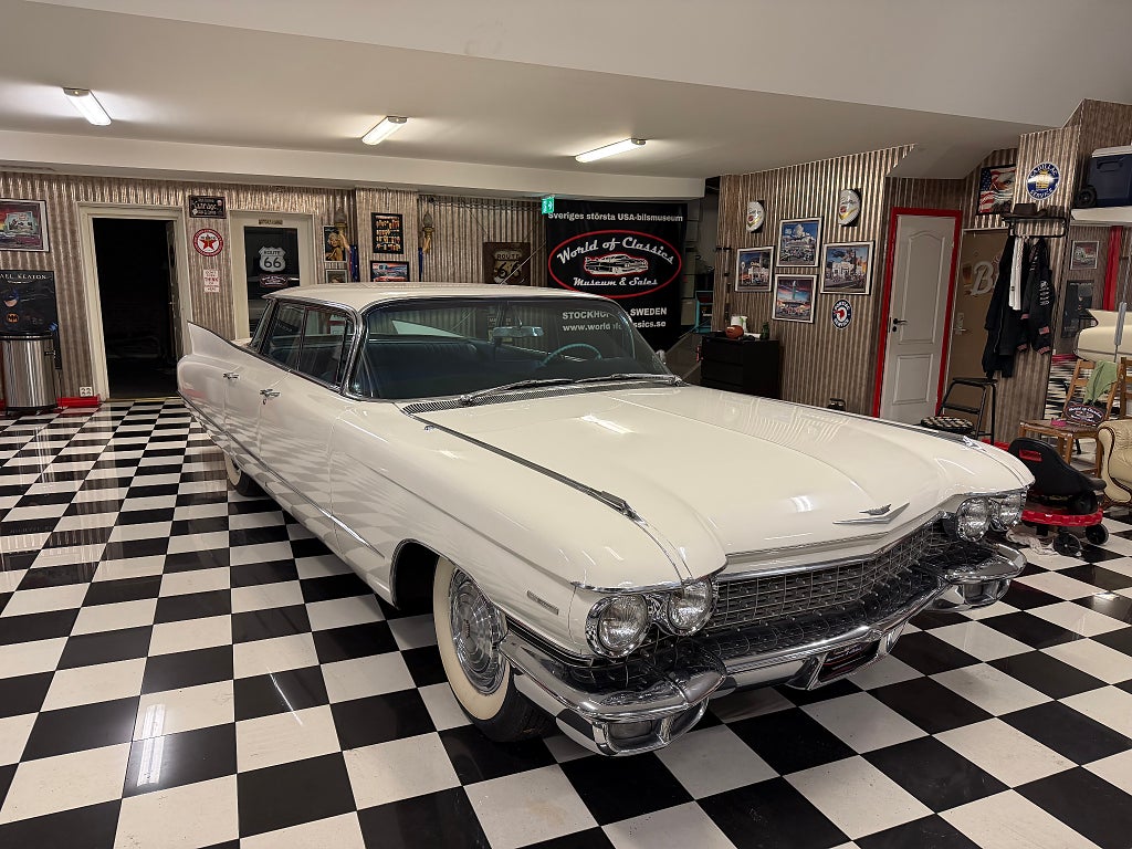 Cadillac Series 62
