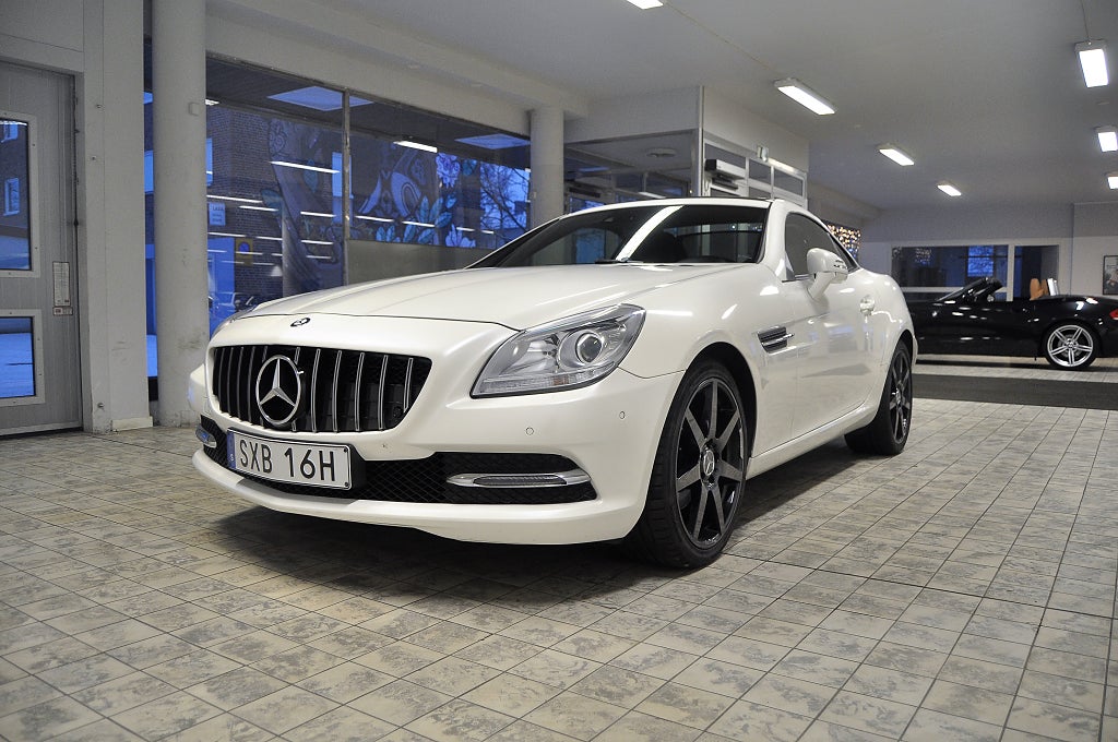 Mercedes-Benz SLK 200 BlueEFFICIENCY 7G-Tronic AMG Glastak Skinn AirScarf