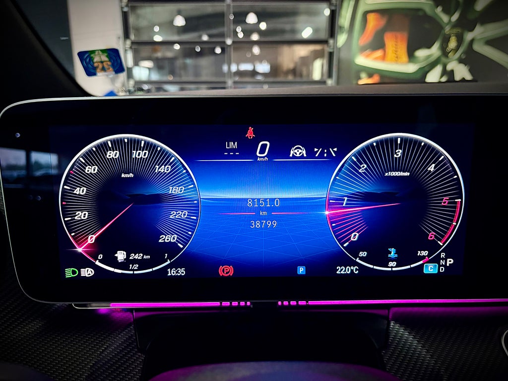 Mercedes-Benz V 300d 4MATIC AMG Läder Värmare El-dörrar 6sits - bild 11