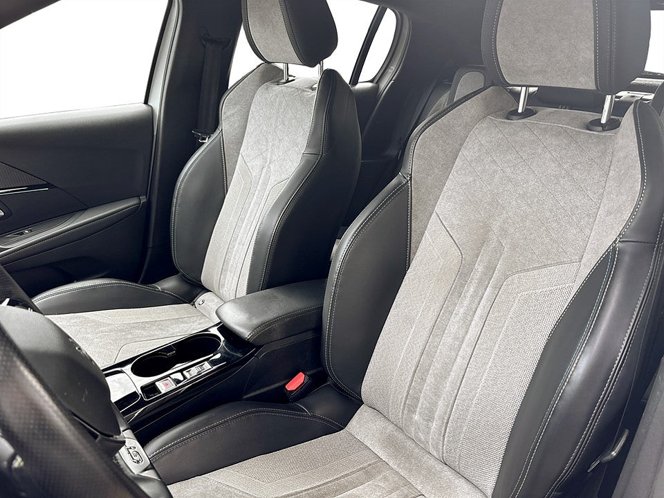 Bild på Peugeot 208 GT Pack 1.2 PT 131hk Aut CARPLAY FARTHÅLLARE