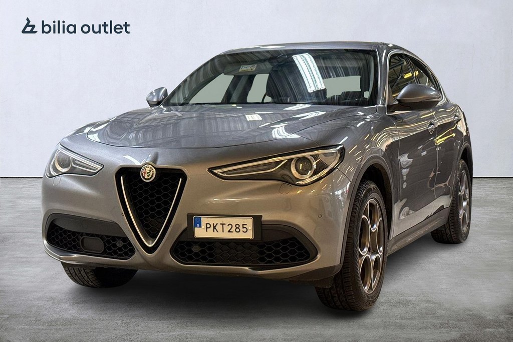 Alfa Romeo Stelvio 2.0 T Q4 Super First Edition 280hk Drag