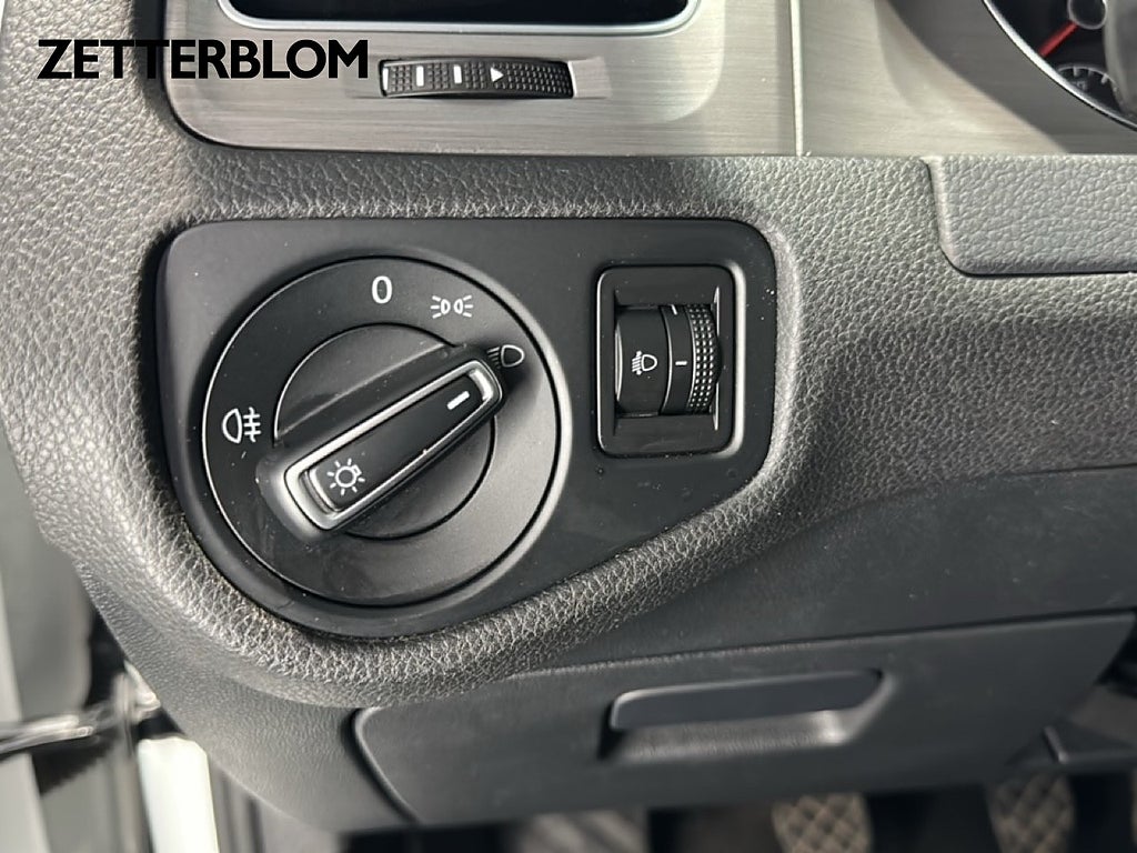 Halvkombi Volkswagen Golf 15 av 18