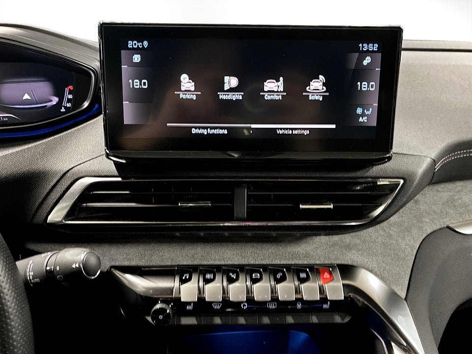 Bild på Peugeot 5008 GT 1.2 PT 130hk Aut 7-SITS B-KAMERA CARPLAY
