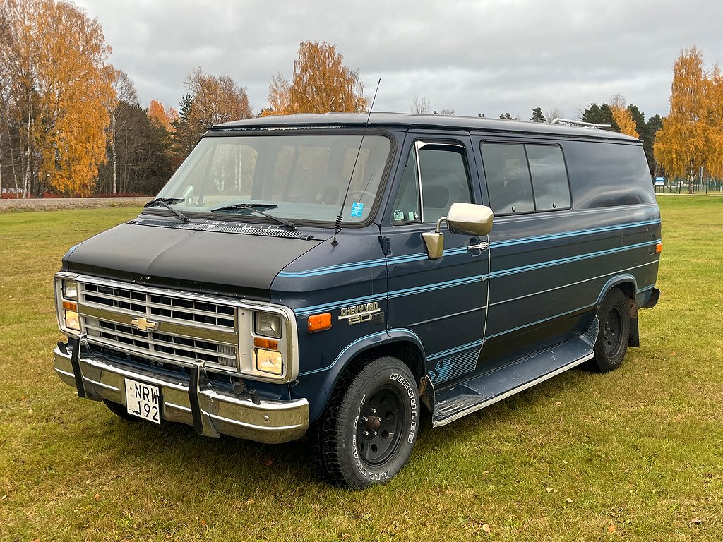 Chevrolet G20 Van 