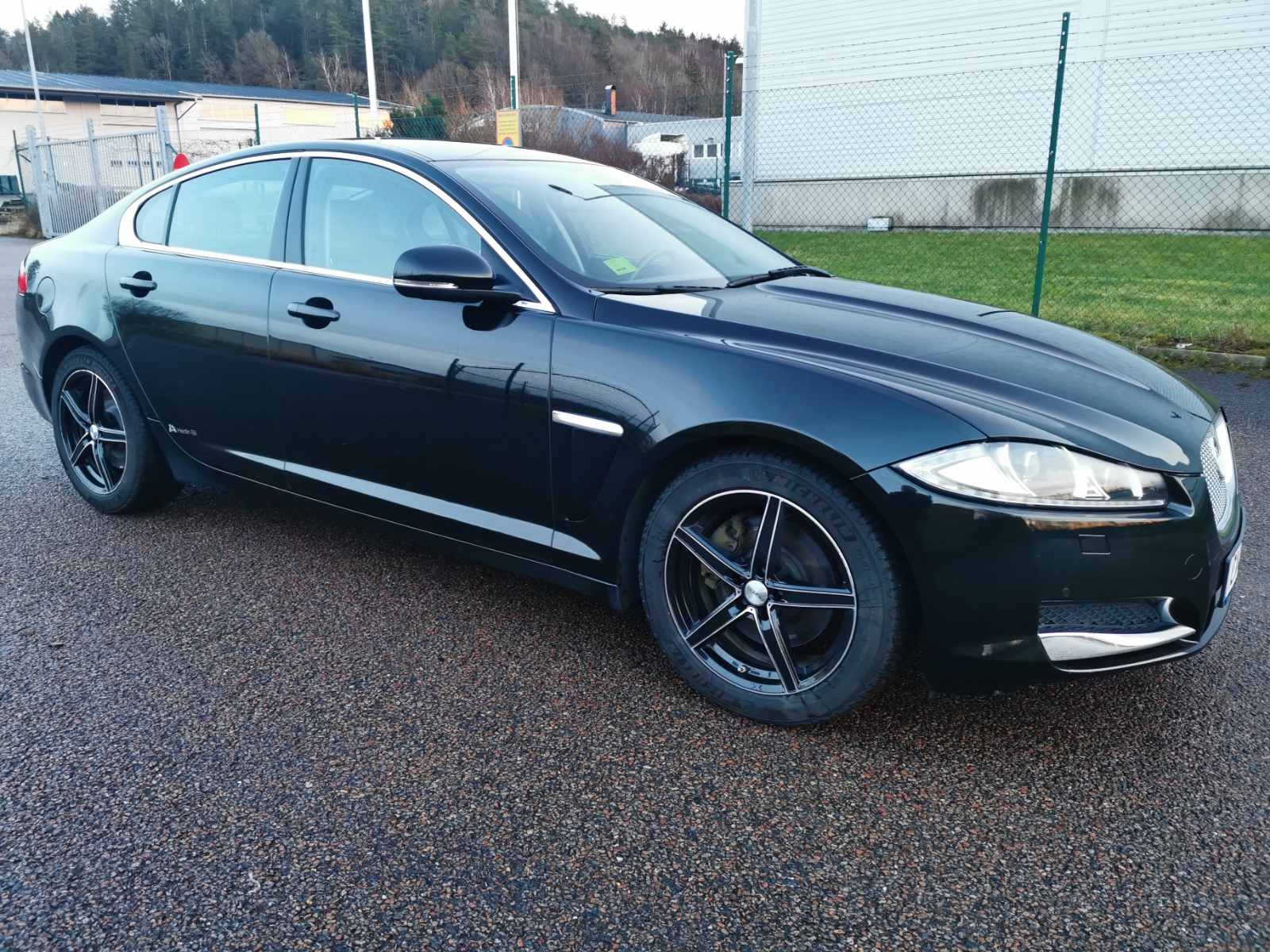 Jaguar XF 2.2 TDi4 Automat Alcantara 2015, bild 2/48