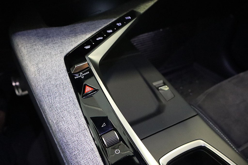 Bild på Peugeot E-5008 GT 214hk Aut - 7-SITS, 360-KAMERA, RATTVÄRME