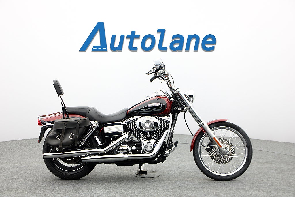 Harley-Davidson Wide Glide *Nyservad Sissybar Sidoväskor