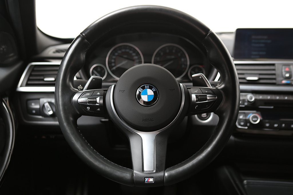 BMW 330 i 252hk Sedan M-sport Aut Navi Head-up 2017