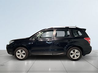 Subaru Forester 2.0 4WD Dragkrok Motorvärmare Kamera Extraljus S/V-hjul – bild 4