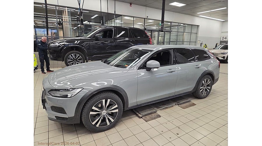 Volvo V90 Cross Country B4 Diesel AWD Core Park värmare