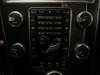 Volvo XC60 D4 AWD Geartronic R-Design Nyservad/Kamera/Drag