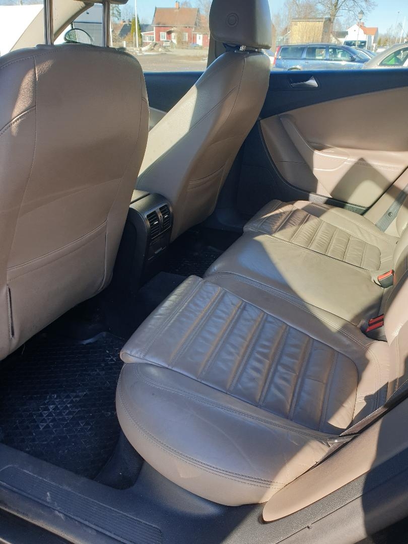 Volkswagen Passat 2010, bild 5/32