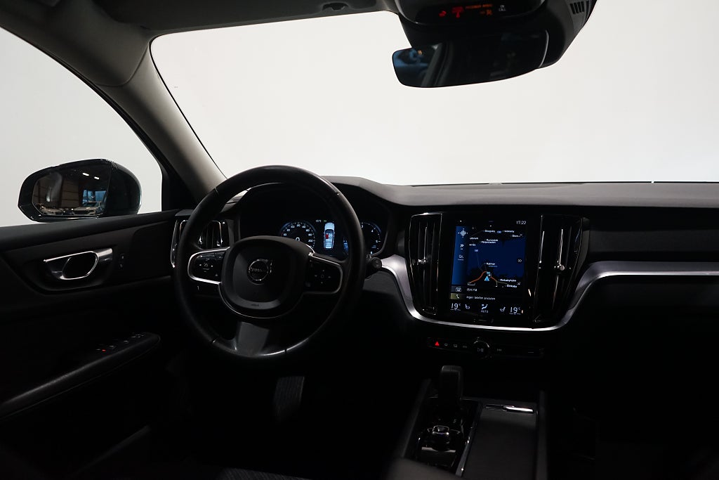 Volvo V60 Cross Country B4 AWD Advanced Navi Dragkrok B-Kamera 197hk