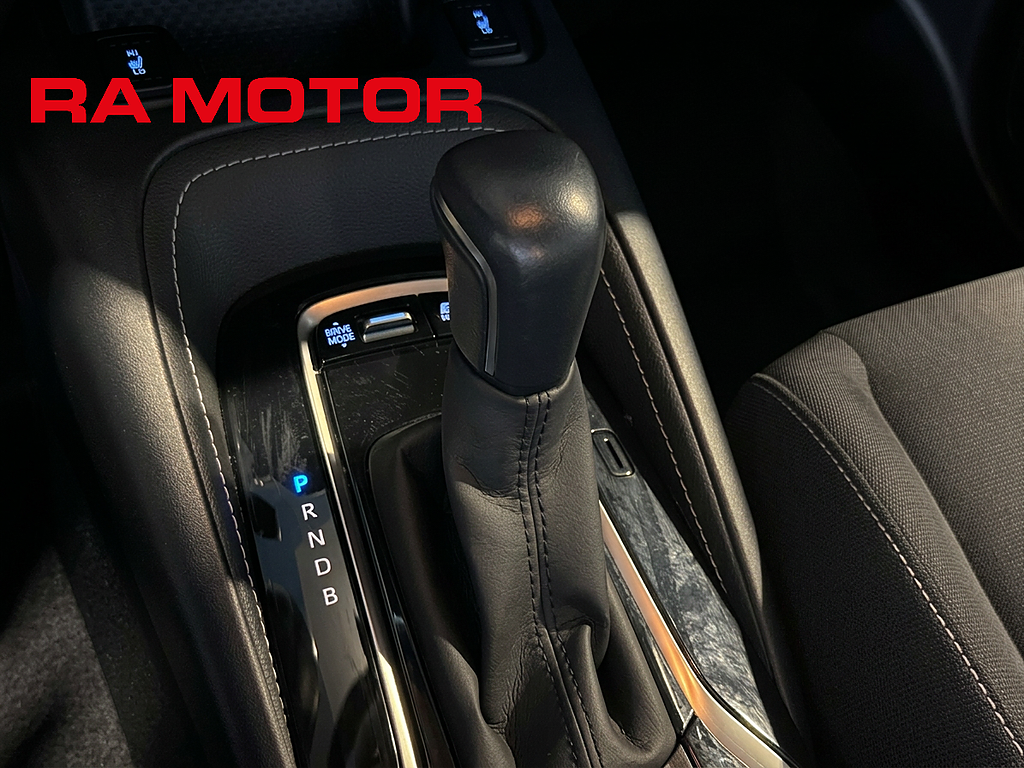 Toyota Corolla Hybrid e-CVT Style |Drag| Kamera|| Relax-garanti 2020