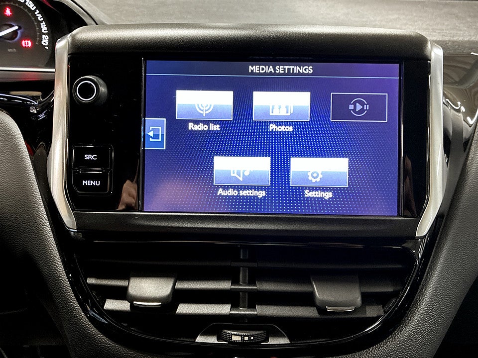 Bild på Peugeot 208 Active 1.2 PT 82hk LÅG SKATT! FARTHÅLLARE