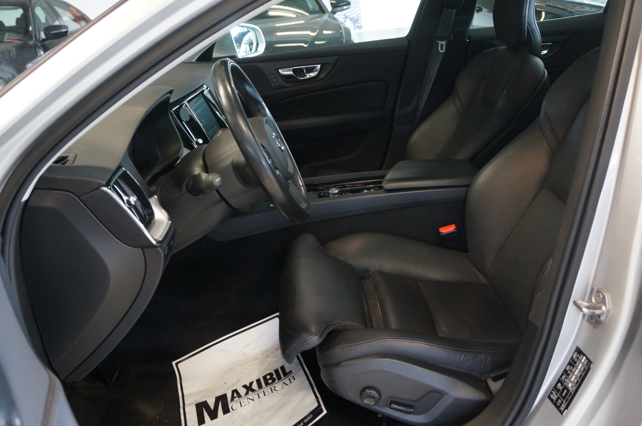 Volvo V60 D4 Momentum Läder Drag 2019, bild 5/46